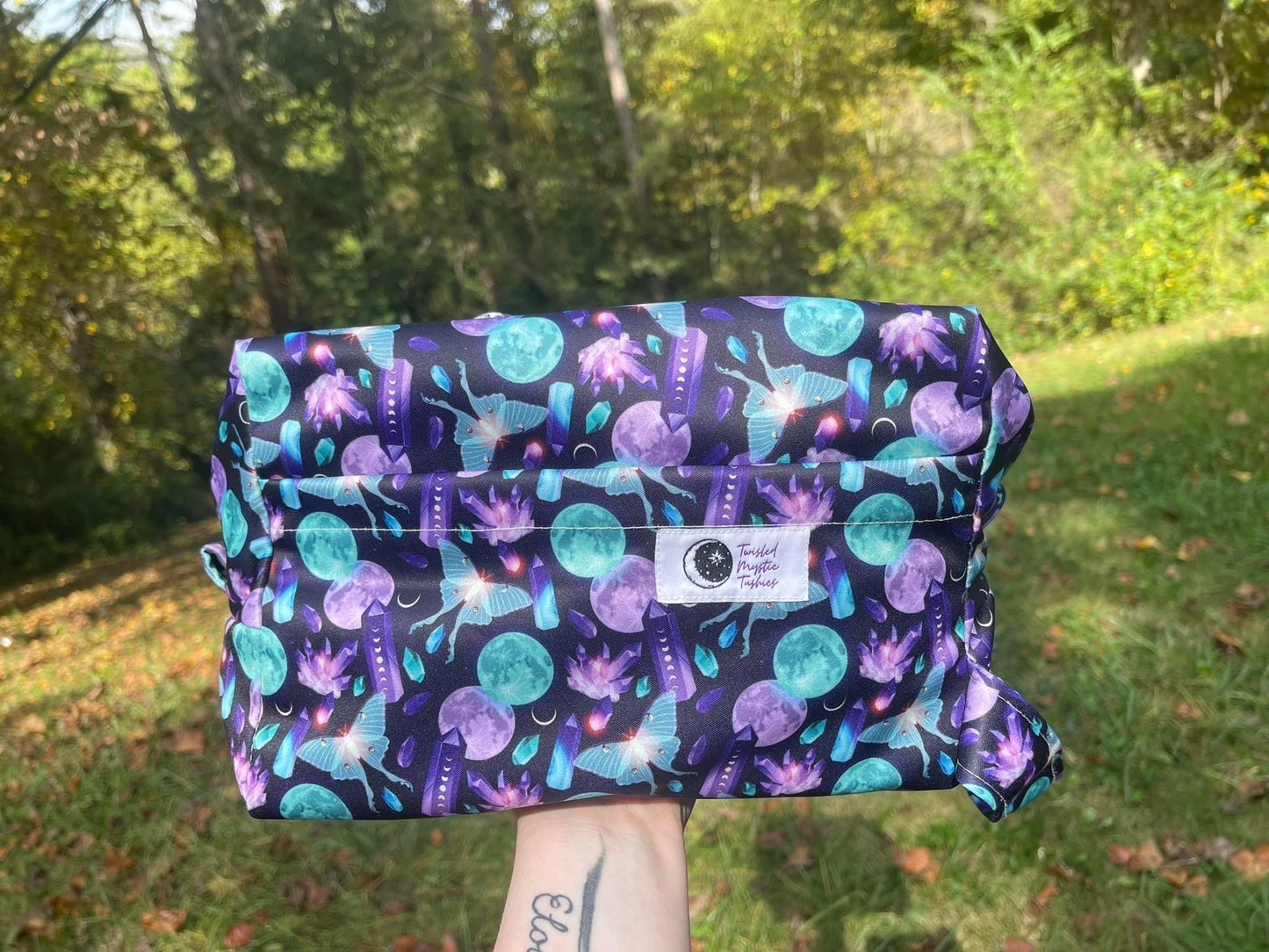 Full Moon Magic Pod